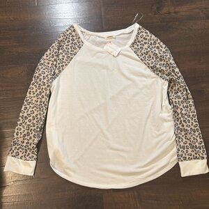 Adora Long Sleeve Leopard